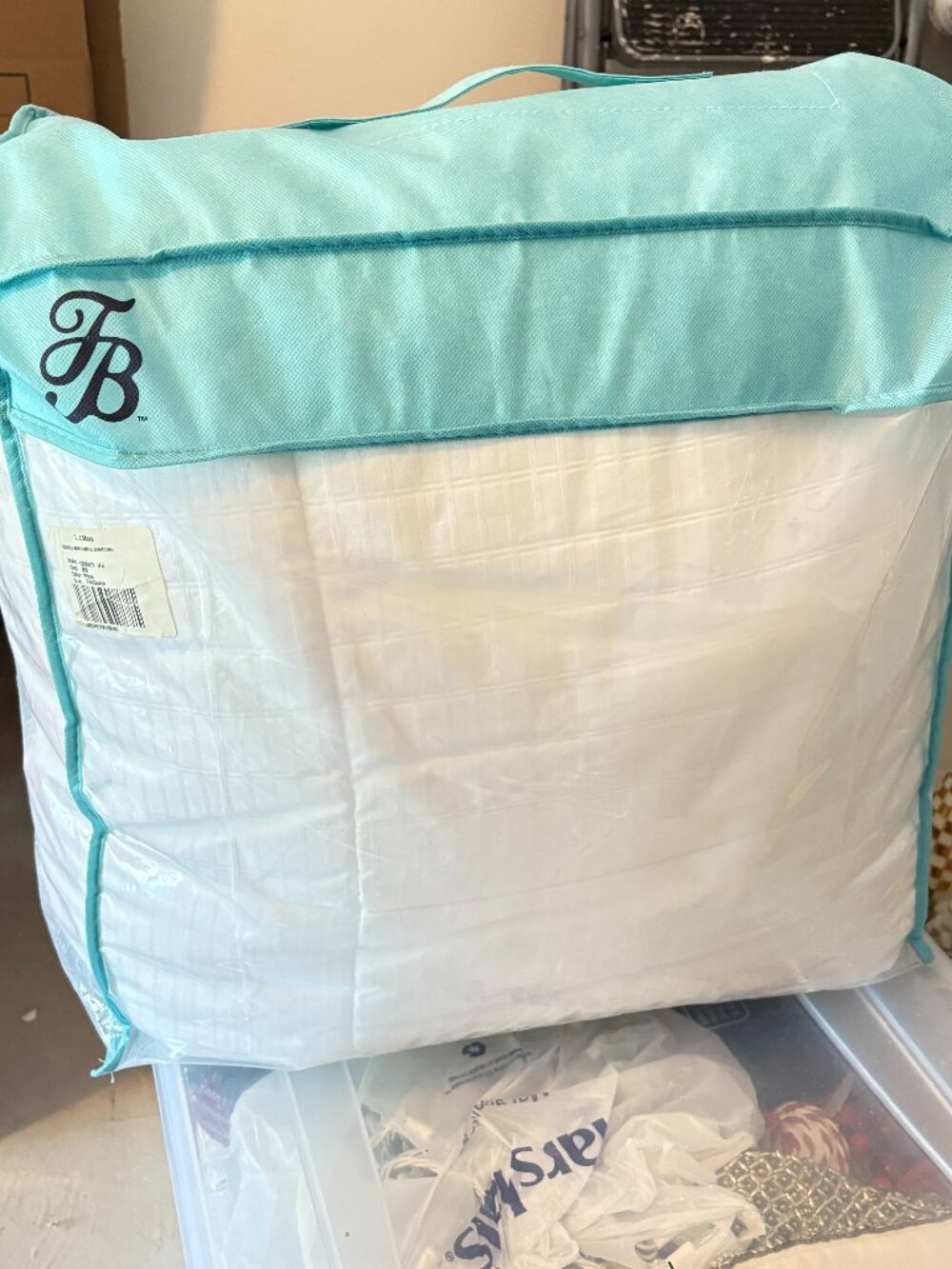 Tommy Bahama Comforter Queen 80x84 White Down Alternative Tonal Stripe Bedding